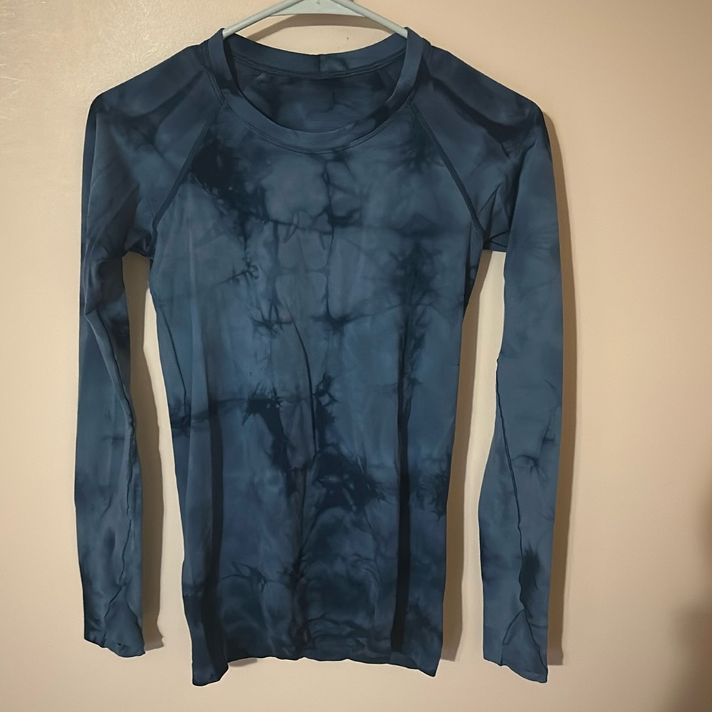 lululemon athletica Blue Tie-Dye Long Sleeve Top